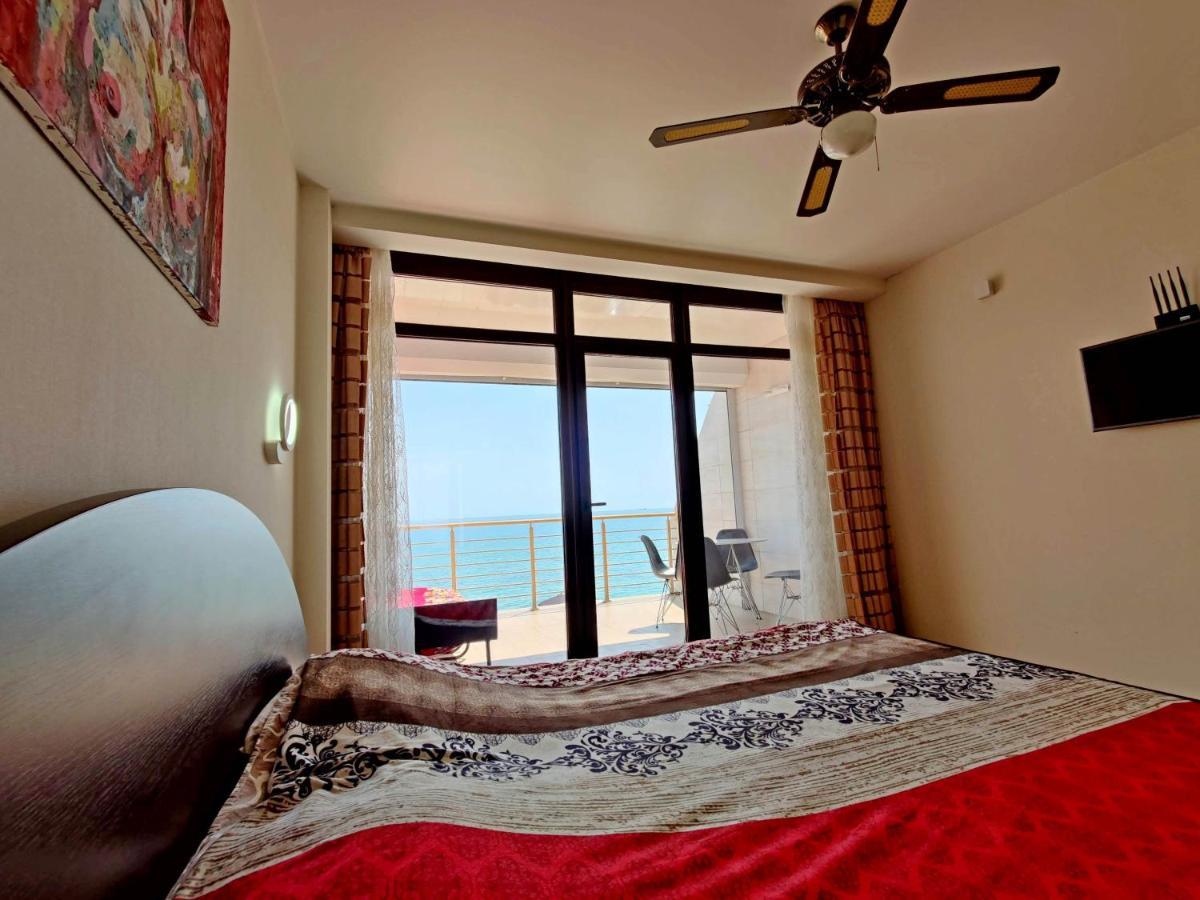 Vip Apartments Sovinion Odessa Extérieur photo