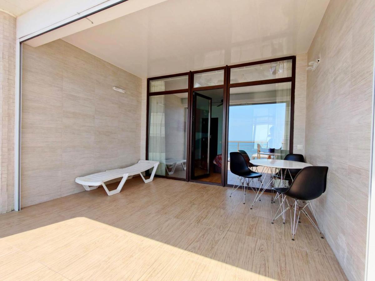 Vip Apartments Sovinion Odessa Extérieur photo